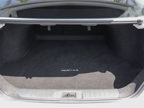 Used 2022 Nissan Sentra SV w/ Trunk Package image 8