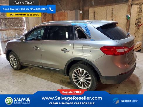Used 2016 Lincoln MKX Select w/ Select Plus Package AWD/4WD image 3