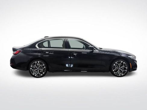 Used 2025 BMW 330i xDrive Sedan w/ Premium Package AWD/4WD image 6
