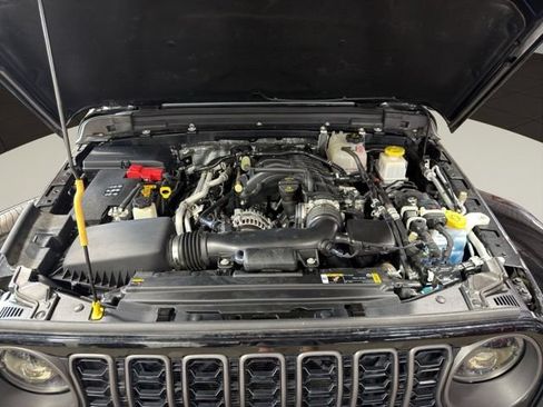 Used 2024 Jeep Gladiator Sport AWD/4WD image 34