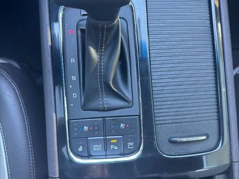 Used 2018 Kia Sedona SX Limited image 21