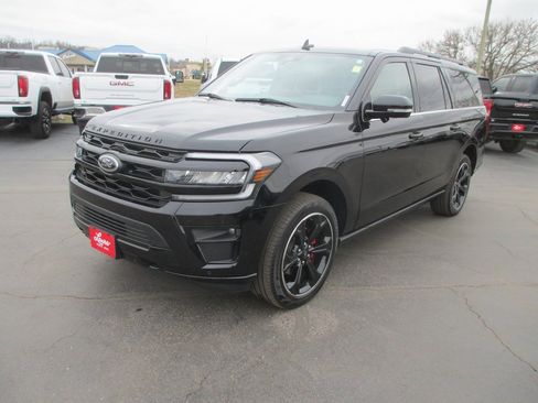 Used 2024 Ford Expedition Max Limited image 10