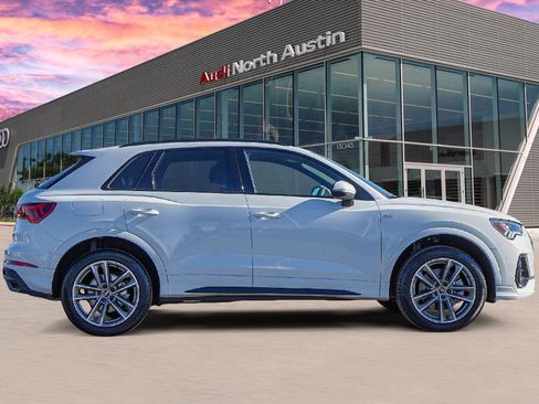 Certified 2025 Audi Q3 2.0T Premium w/ Convenience Package image 3