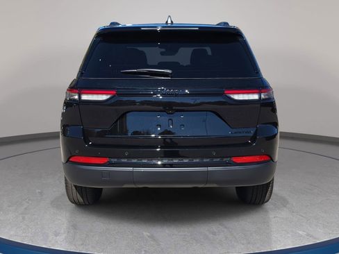 New 2025 Jeep Grand Cherokee Limited w/ Black Appearance Package RWD image 6