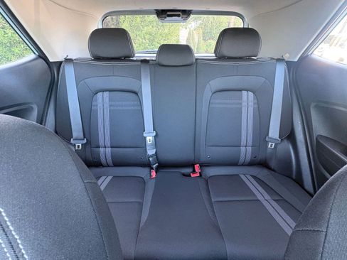 Used 2025 Hyundai Venue SEL image 38