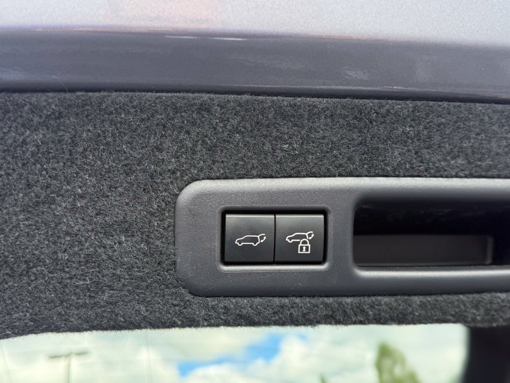 Used 2022 Lexus RX 450h AWD w/ Premium Package image 18