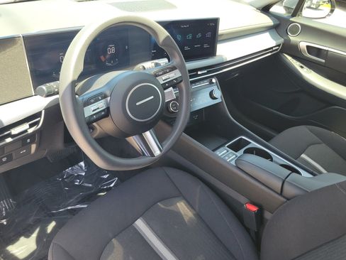 Used 2025 Hyundai Sonata SEL FWD image 9