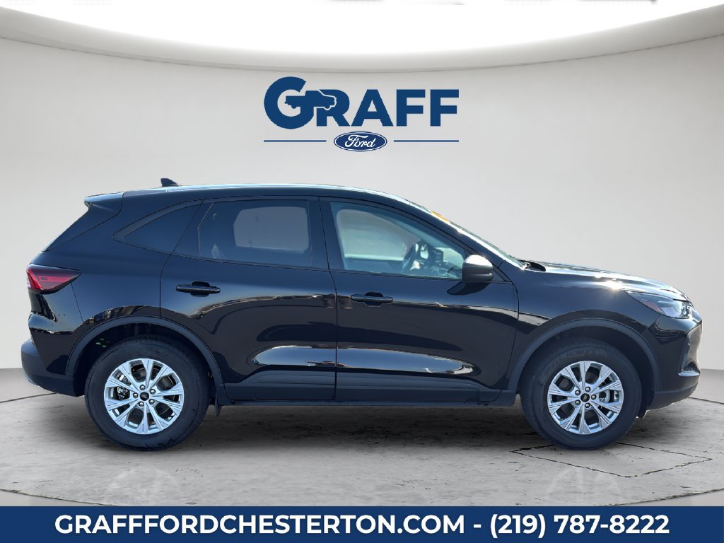 Used 2025 Ford Escape Active AWD/4WD image 9