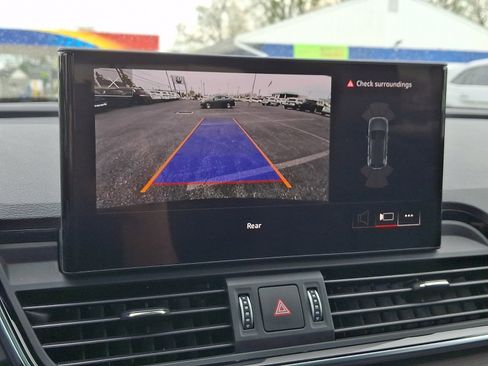 Used 2023 Audi Q5 2.0T Premium w/ Convenience Package image 17