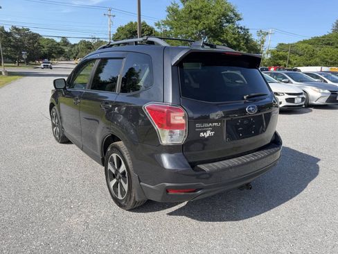 Used 2018 Subaru Forester 2.5i Premium w/ All-Weather Package AWD/4WD image 3