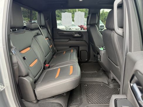 Used 2025 GMC Sierra 1500 AT4 w/ AT4 Premium Package AWD/4WD image 10
