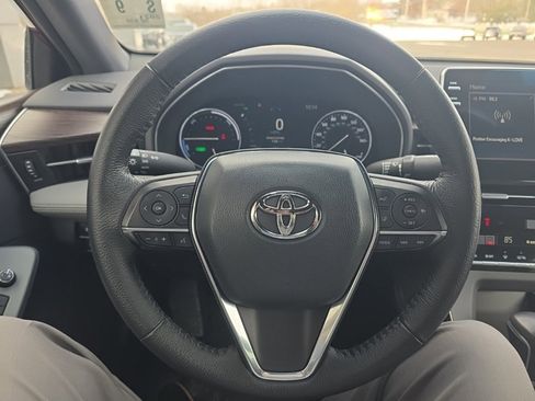 Certified 2021 Toyota Avalon XLE image 18