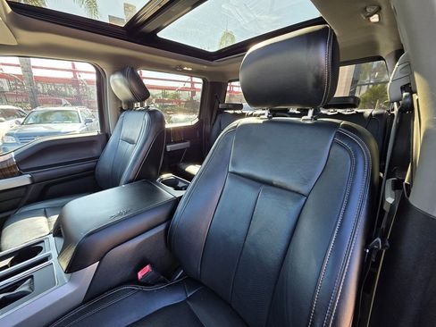 Used 2019 Ford F150 Lariat image 23