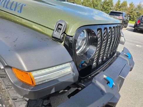 Used 2023 Jeep Wrangler Unlimited w/ Cold Weather Group image 18