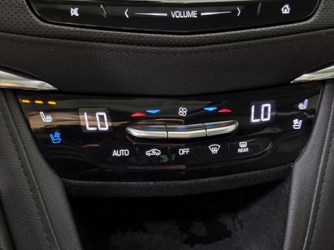Used 2019 Cadillac XT5 Premium Luxury AWD/4WD image 21
