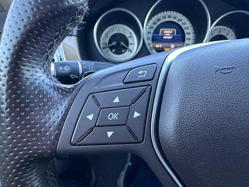 Used 2014 Mercedes-Benz E 350 Sedan image 22