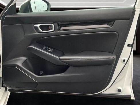 Used 2023 Honda Civic Touring image 19