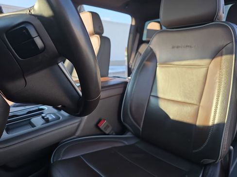Used 2024 GMC Sierra 2500 Denali w/ Denali Reserve Package image 14
