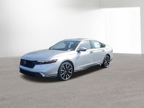 New 2025 Honda Accord Touring image 4
