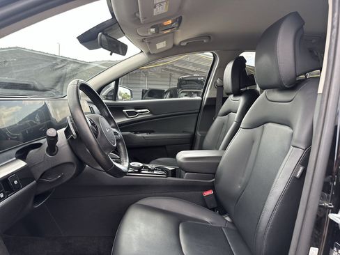 Certified 2023 Kia Sportage EX AWD/4WD image 13