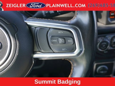 Used 2022 Jeep Wrangler Unlimited Sahara AWD/4WD image 25