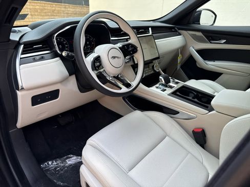 Used 2026 Jaguar F-PACE R-Dynamic S image 14