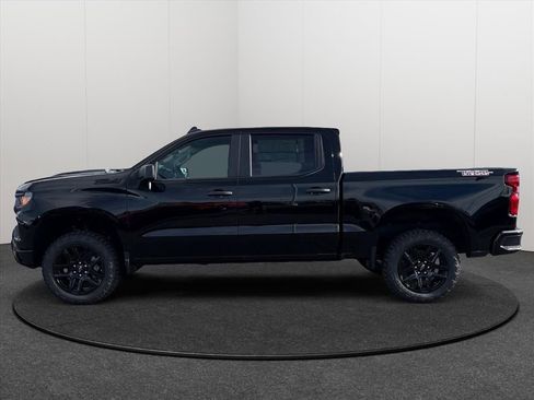New 2026 Chevrolet Silverado 1500 Custom Trail Boss w/ LPO, Dark Essentials Package image 2