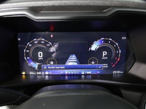 Used 2024 Chevrolet Colorado Trail Boss w/ Technology Package image 15