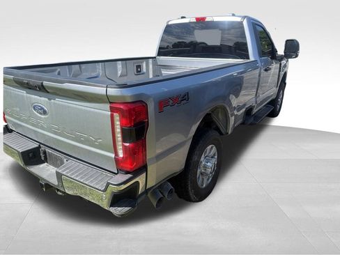 Used 2023 Ford F350 XLT w/ 360-Degree Camera Package AWD/4WD image 4