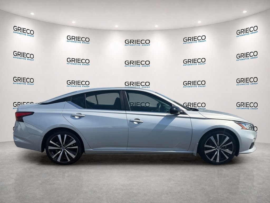 Used 2021 Nissan Altima 2.5 SR FWD image 8