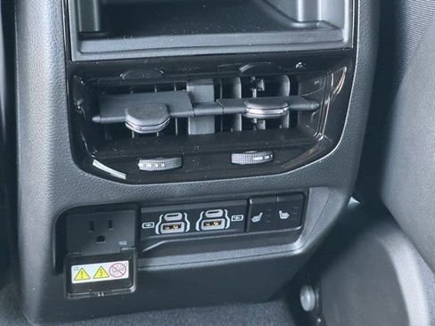 New 2025 Jeep Grand Cherokee Limited image 31