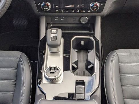 New 2026 Mitsubishi Outlander SE FWD image 17