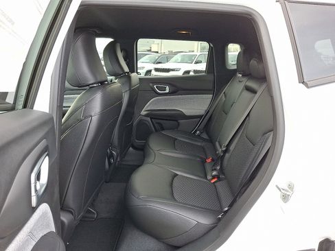 New 2026 Jeep Compass Latitude image 6