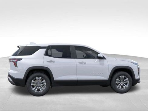 New 2026 Chevrolet Equinox LT FWD image 5