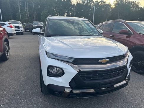 Used 2023 Chevrolet TrailBlazer ACTIV w/ Sun and Liftgate Package AWD/4WD image 5