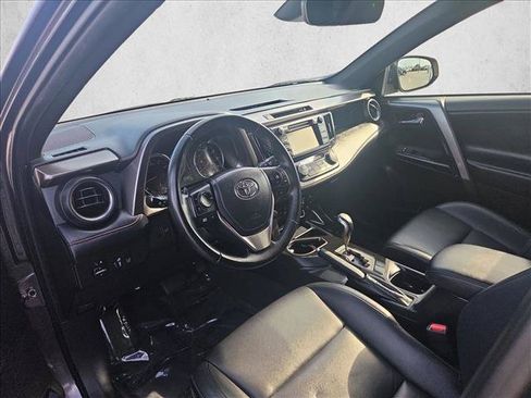 Used 2018 Toyota RAV4 SE w/ Power Extra Value Package FWD image 10