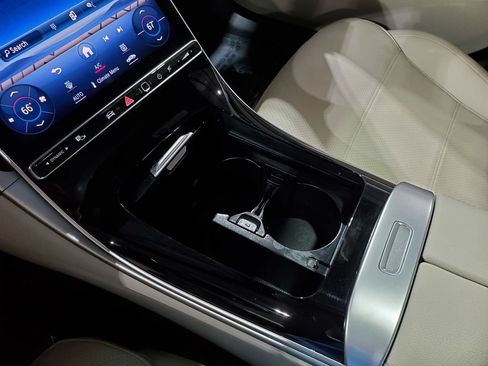 Used 2023 Mercedes-Benz C 300 Sedan image 37