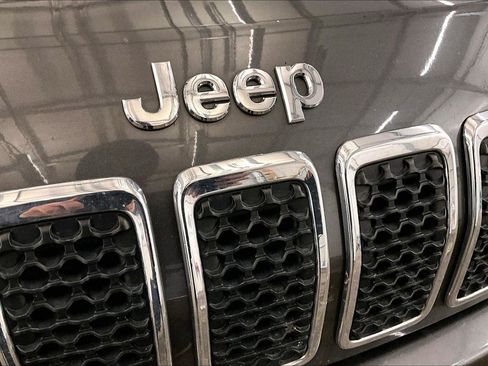 Used 2021 Jeep Cherokee Latitude Lux w/ Sun & Sound Group image 30