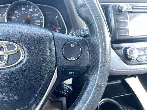 Used 2013 Toyota RAV4 XLE image 28