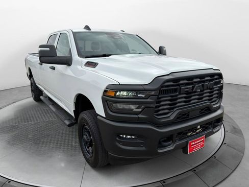 New 2026 RAM 2500 Tradesman AWD/4WD image 3