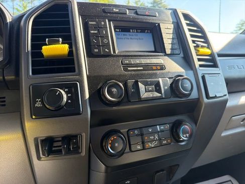 Used 2020 Ford F250 XL w/ Power Equipment Group AWD/4WD image 18