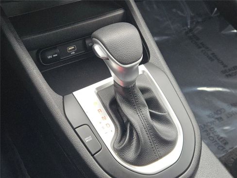 Used 2023 Kia Forte LXS image 27