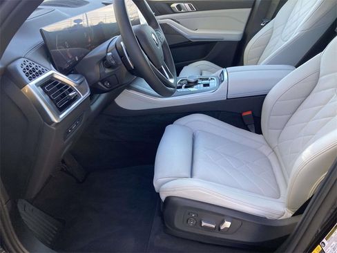 Used 2025 BMW X5 xDrive50e w/ Premium Package image 12