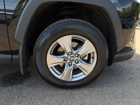 Used 2022 Toyota RAV4 XLE w/ Convenience Package AWD/4WD image 9