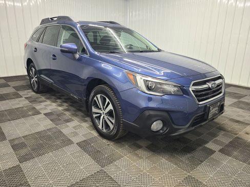 Used 2019 Subaru Outback 2.5i Limited AWD/4WD image 4