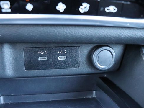 Used 2024 Nissan Rogue SV image 35