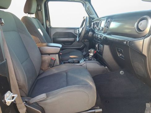 Used 2019 Jeep Wrangler Sport image 23