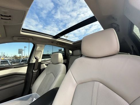 Used 2014 Cadillac SRX Luxury w/ Driver Awareness Package image 14