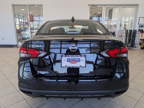 New 2025 Nissan Versa SV w/ Trunk Package image 4