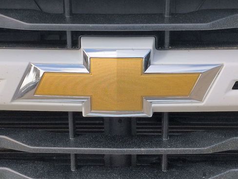 Used 2024 Chevrolet Silverado 2500 Custom w/ Custom Value Package AWD/4WD image 5